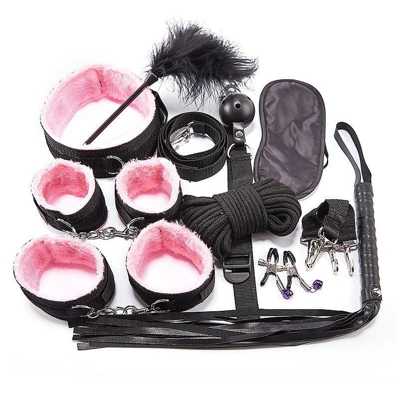 KIT BONDAGE COM 10 PEÇAS EM COURO SINTÉTICO
